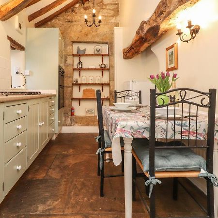 Beehive Cottage Bentham Экстерьер фото